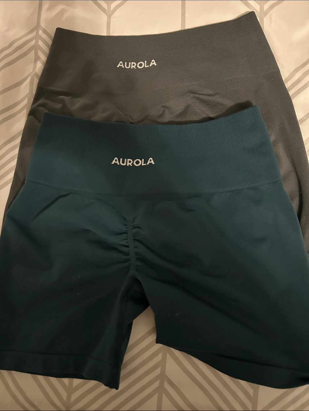 AUROLA gym shorts - women’s S/M x2